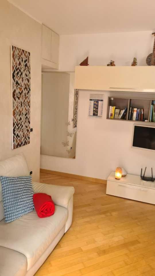 Appartamento Incantevole Finemente Arredato มาร์ตินาฟรังกา ภายนอก รูปภาพ